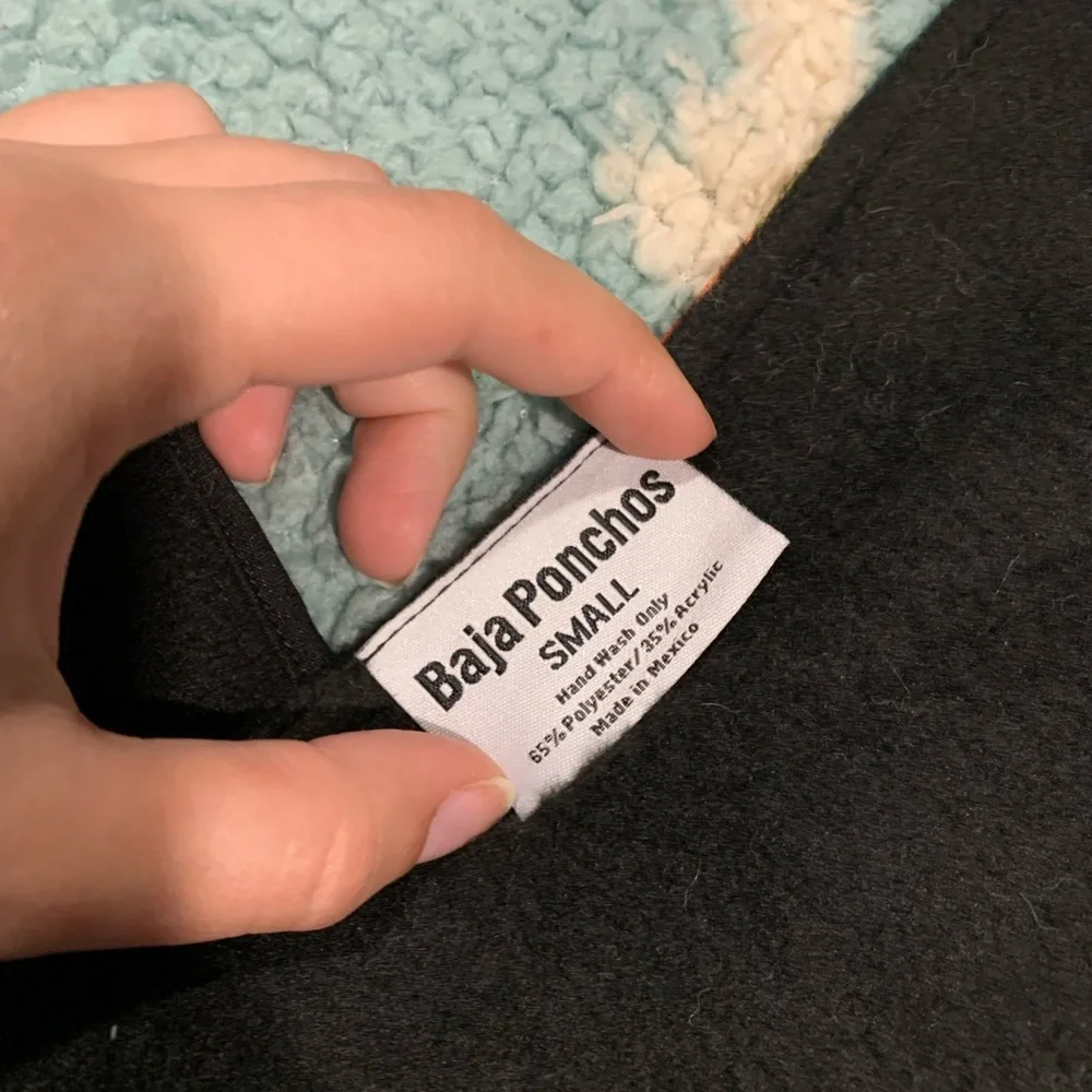 Aztec Dog Sweater - Picture 6 of 6